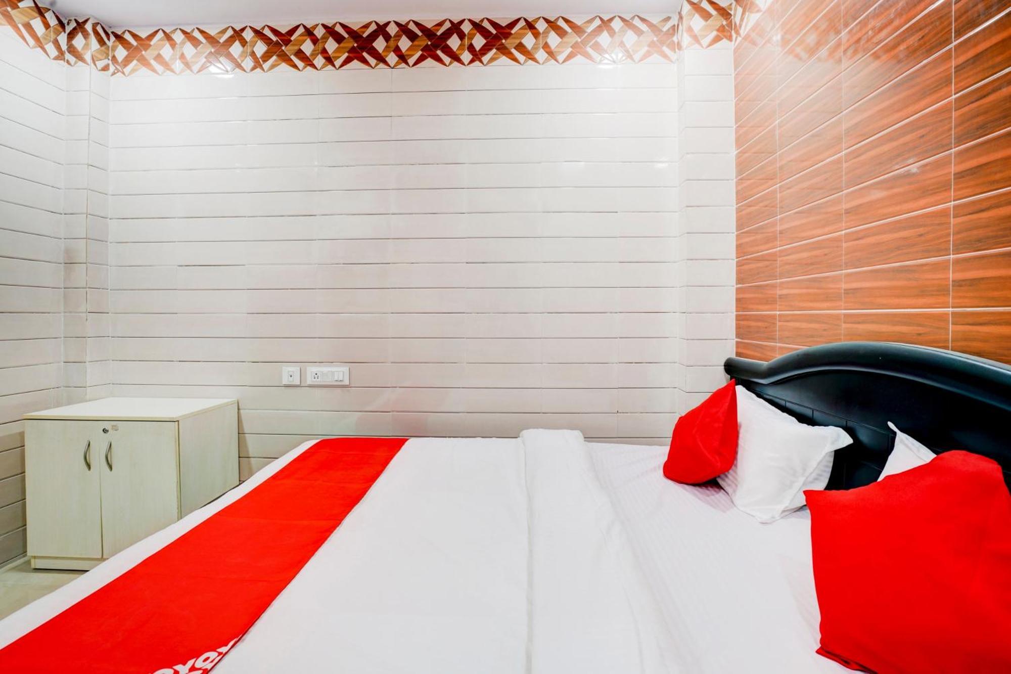 Hotel O Aroma Classic Near Nampally Main Railway Station Hajdarábád Exteriér fotografie